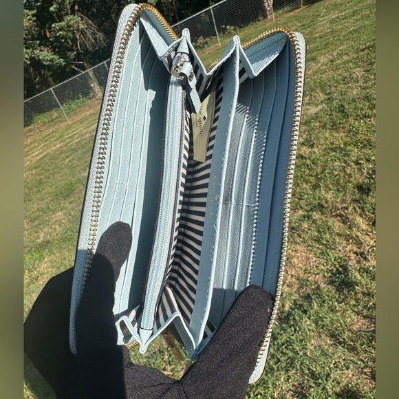 Kate Spade Long Zip Wallet Light Robin’s Egg Blue Leather Gold Hardware Preloved - Picture 9 of 13